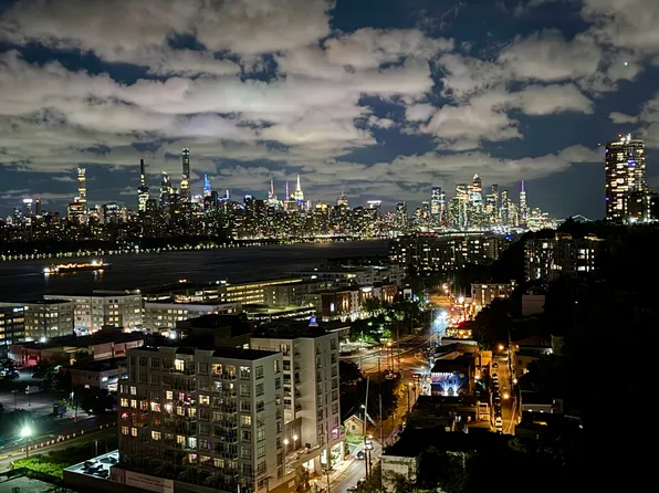 114 Pine Street image 11 of 16