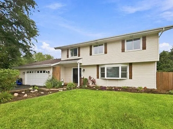 430 Shagbark Ln, Lindenhurst, IL 60046
