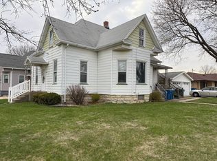 1503 10th St, Peru, IL 61354