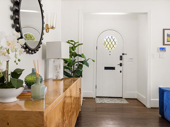 4th image of 710 Newell Ave