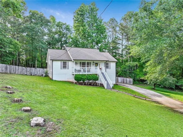 394 Thornbrooke Dr, Hiram, GA 30141