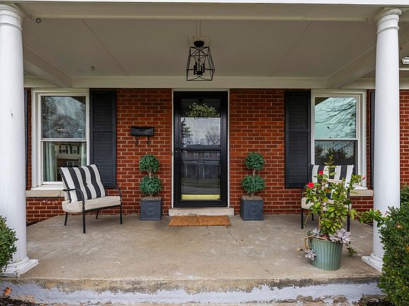 5th image of 3428 Malabu Cir