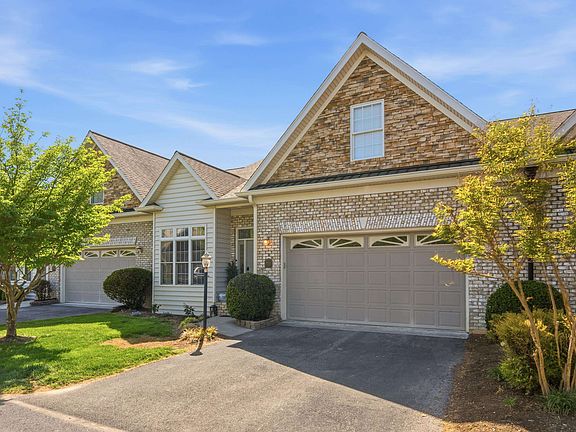 2nd image of 6723 Bay Hill Ct
