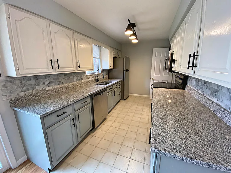 10640 W 62nd Pl — Photo 8