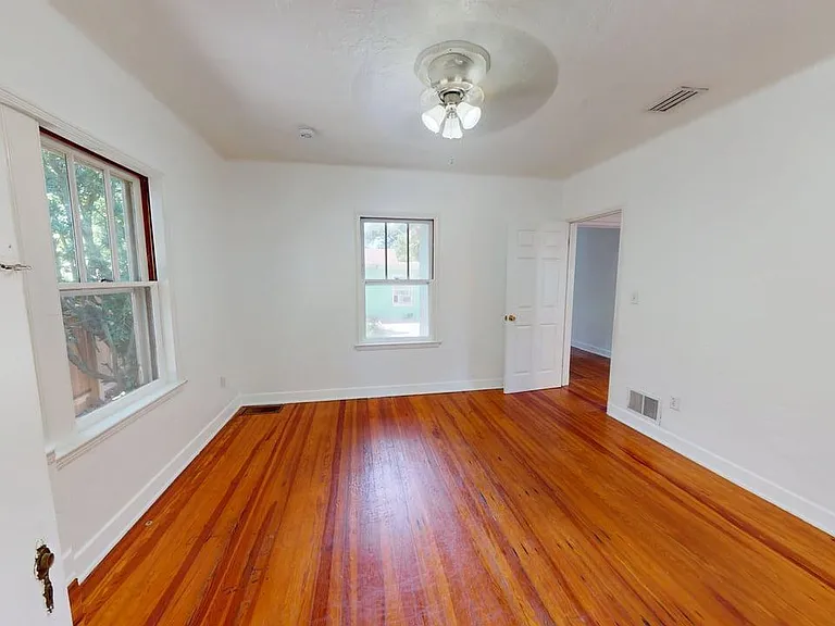 318 Braddock Ave #1 — Photo 8