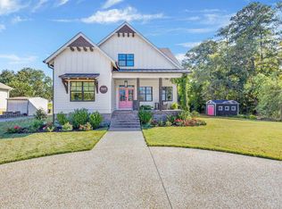 909 Oak Grove Rd, Birmingham, AL 35209