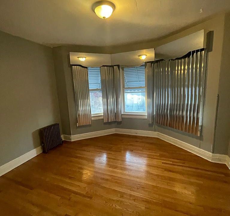 1st image of 264 Chadwick Ave #1-2-3