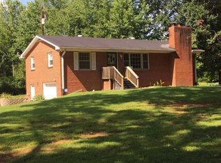 7805 Highway 41 #A, Cedar Hill, TN 37032
