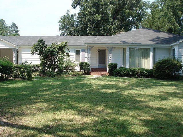 2nd image of 400 E Bayou Dr