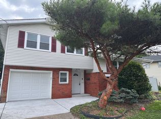 422 Howard Rd, Cherry Hill, NJ 08034