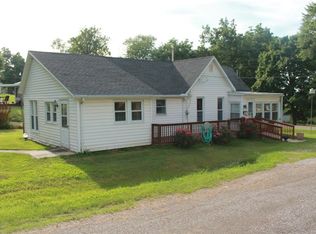 516 Lawrence St, Barry, IL 62312