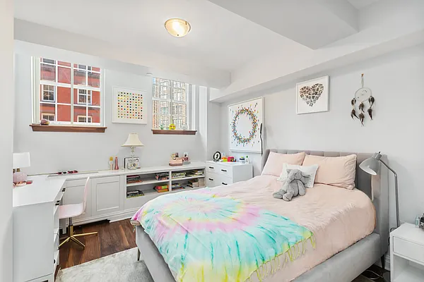 Sold by Liss Real Estate Group LLC | media 8