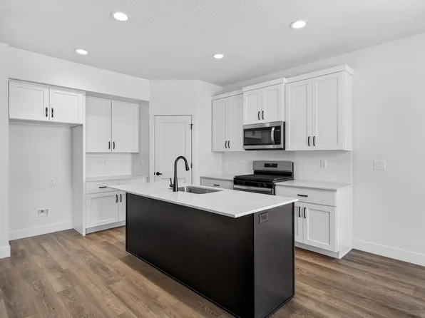 2738 W 2715 N, Plain City, UT 84404