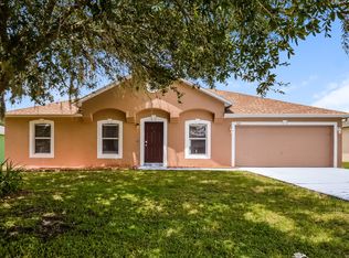 421 Eagle Dr, Poinciana, FL 34759