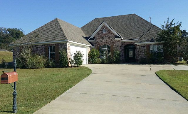 1st image of 118 Olde Trace Dr