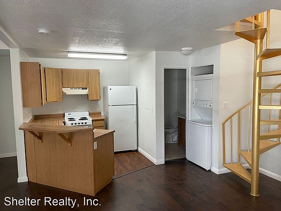 3rd image of 540 Elm Dr Unit 204