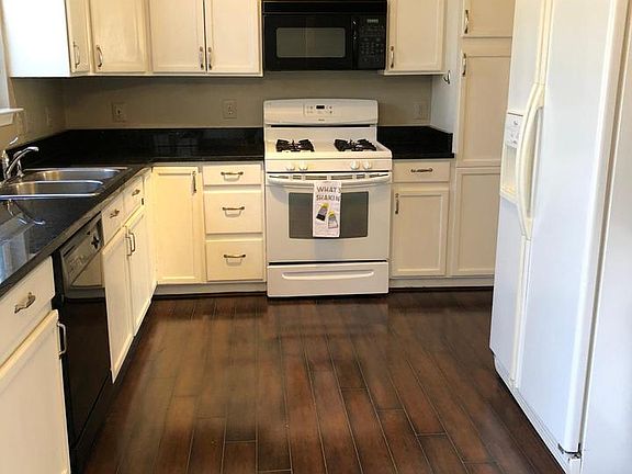 4th image of 12 Catherine Ln