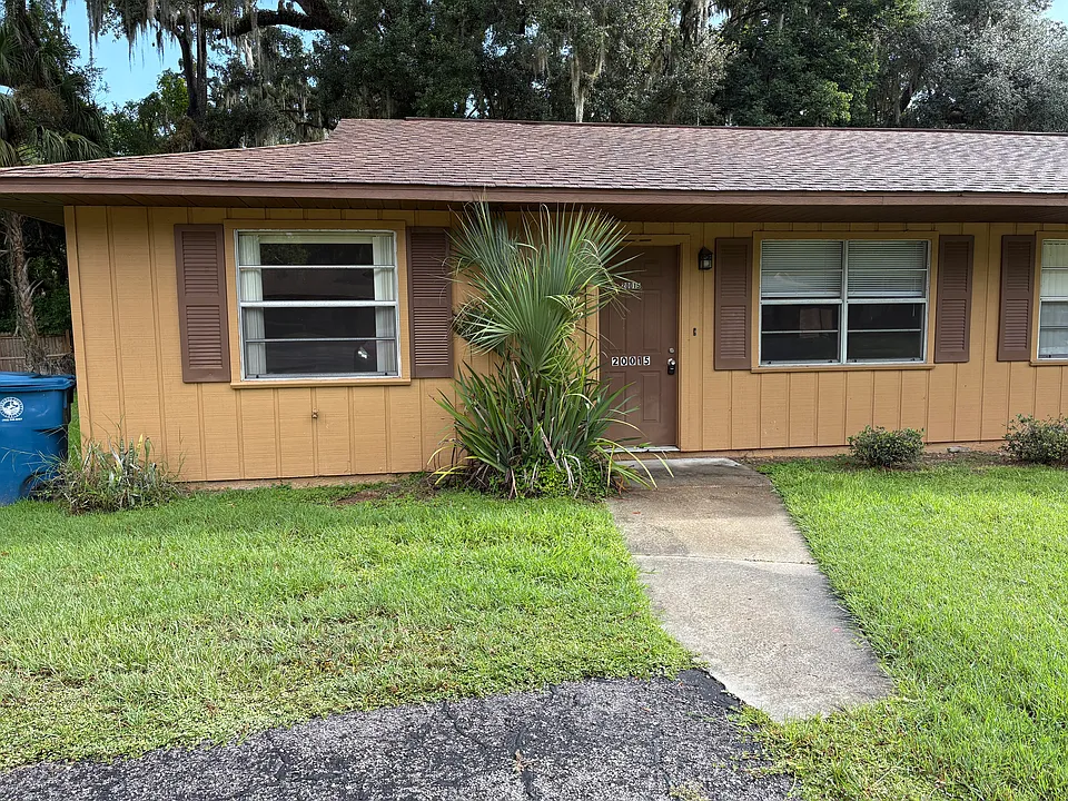 20015 Suncrest Dr
