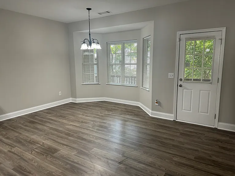 Dining Area/Kitchen