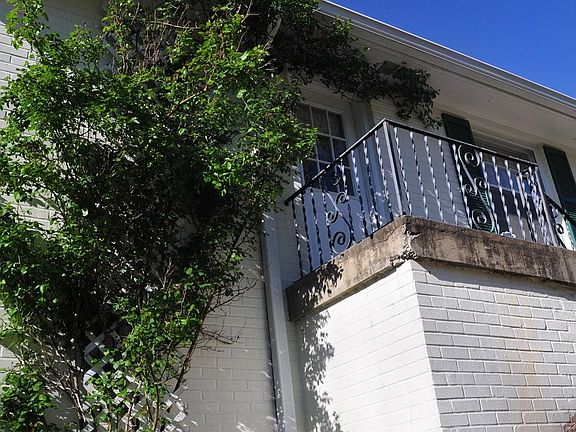 5th image of 424 Gaylewood Dr