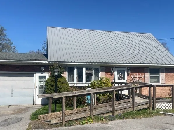 811 W 3rd St S, Fulton, NY 13069