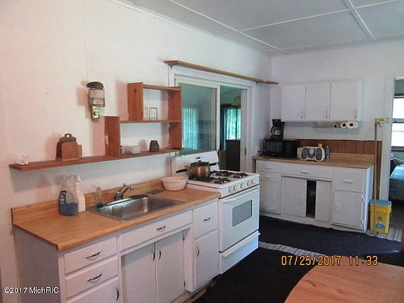 5th image of 3996 W Cleveland Dr