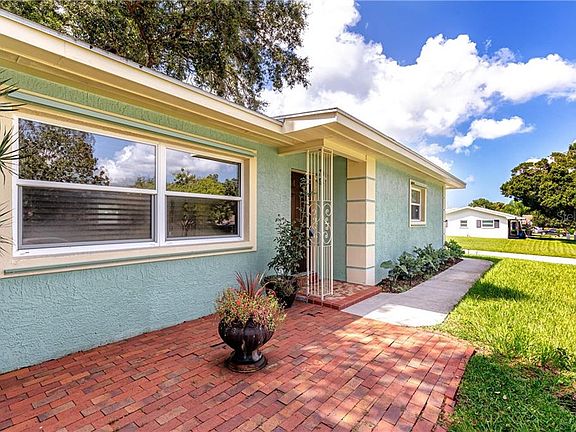 2nd image of 1601 Picardy Cir