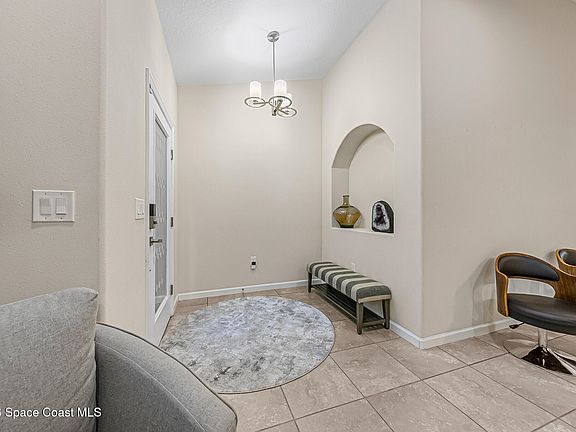 4th image of 1216 Dillard Dr SE