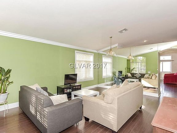 3rd image of 940 Rainbow Rock St