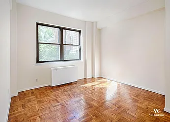 Rented by Warburg