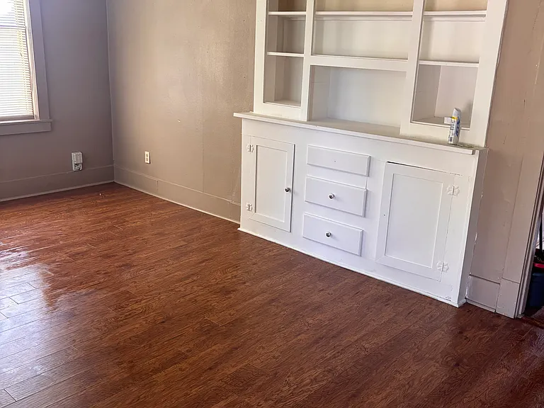 300 Rose Ln — Photo 31