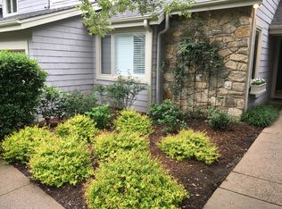 6415 Brookbury Ct, Charlotte, NC 28226