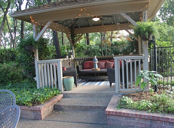 3rd image of 6204 Highland Hills Ln