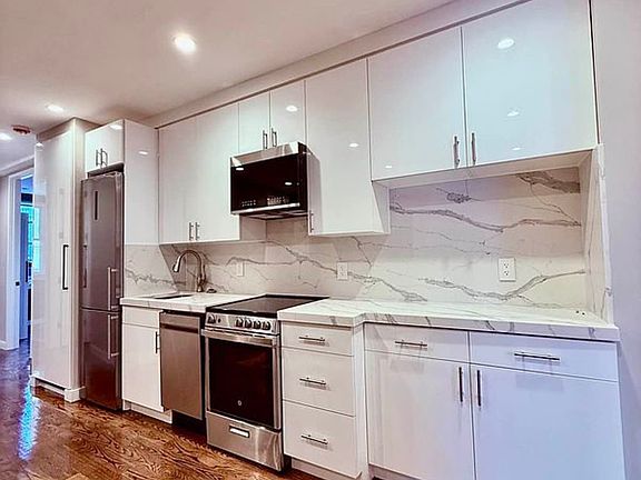 3rd image of 215 E 3rd St #5N