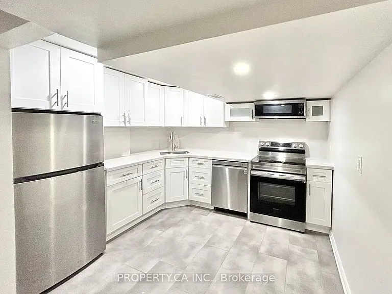 3 Bondhead Pl #LOWER — Photo 9