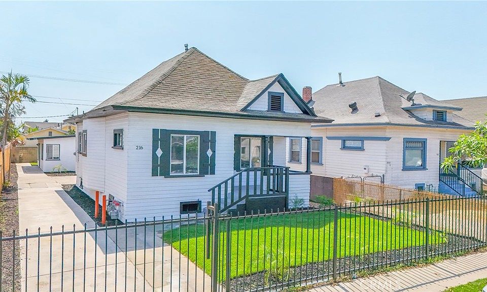 1st image of 216-218 E 66th St