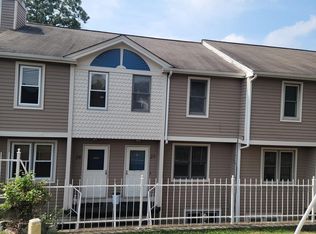 3399 Post Rd APT 27, Warwick, RI 02886