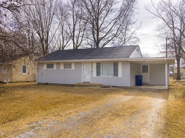 728 Birchwood Ave, Flora, IL 62839