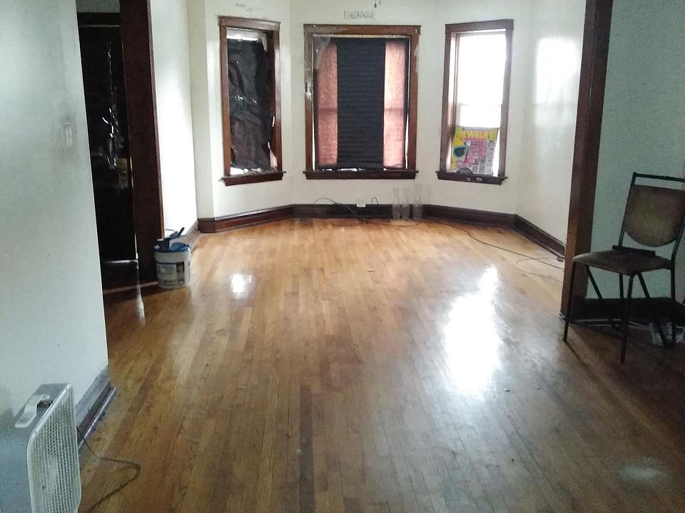 1st image of 4743 W Congress Pkwy APT 1