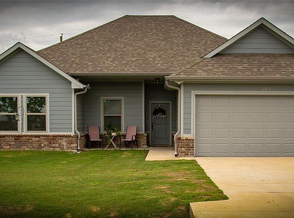 3rd image of 223 Anchor Ln