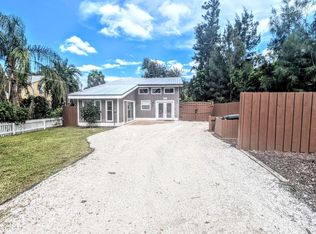 2433 Burlington Ln, Sarasota, FL 34231