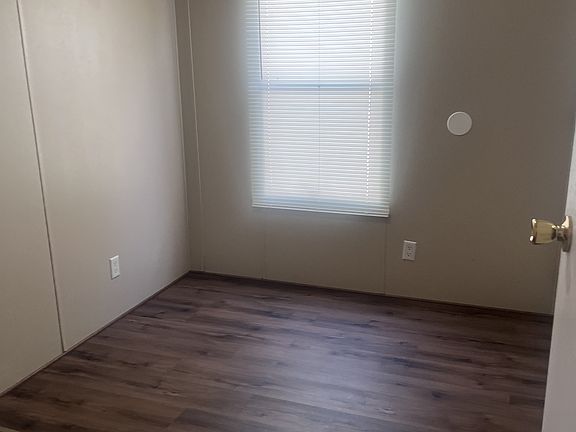 2nd image of 807 Greenfield Ln #25