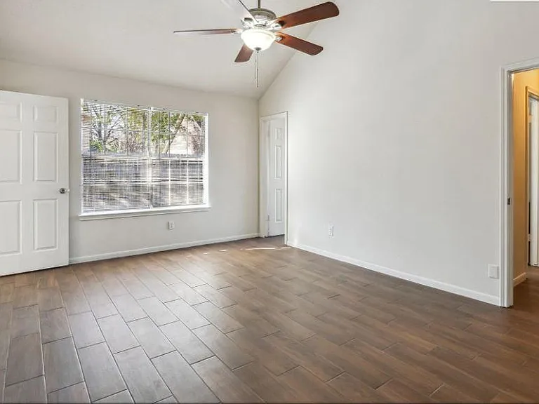 9423 Rippling Fields Dr — Photo 13
