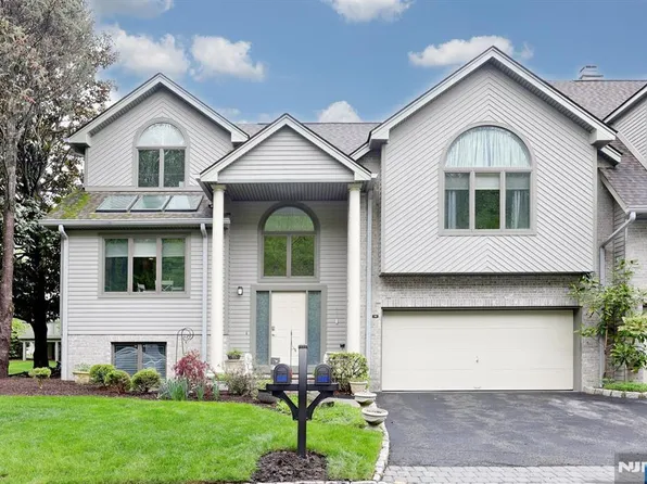 515 Elm Ct, Norwood, NJ 07648