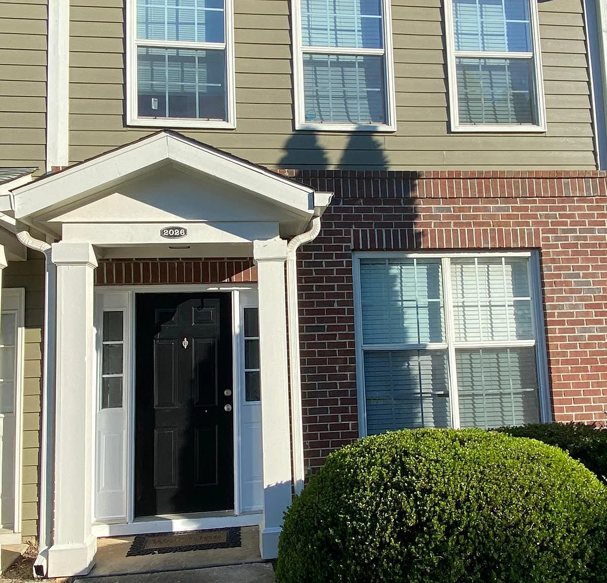 2 bed, 2.5 bath, 1280 sqft, $1,850 — Photo 1
