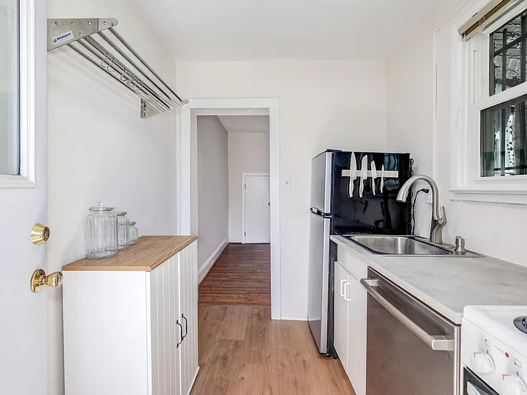 540 Newton Pl NW — Photo 10