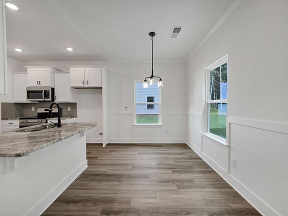 2nd image of 215 Laney Dr