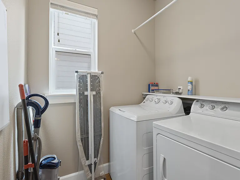 2598 E Decameron Ln — Photo 15