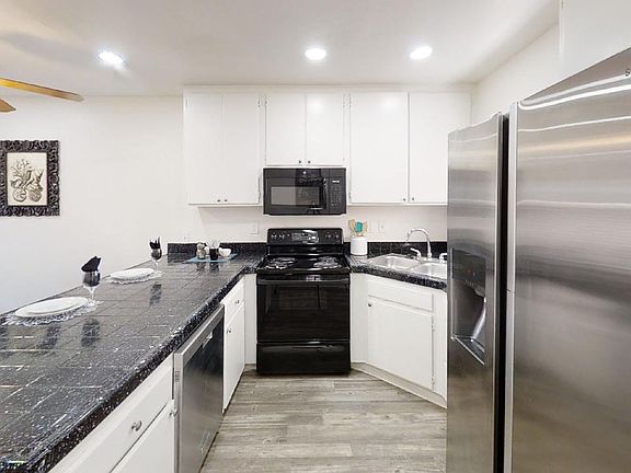 4th image of 1644 Thomas Ave Unit S