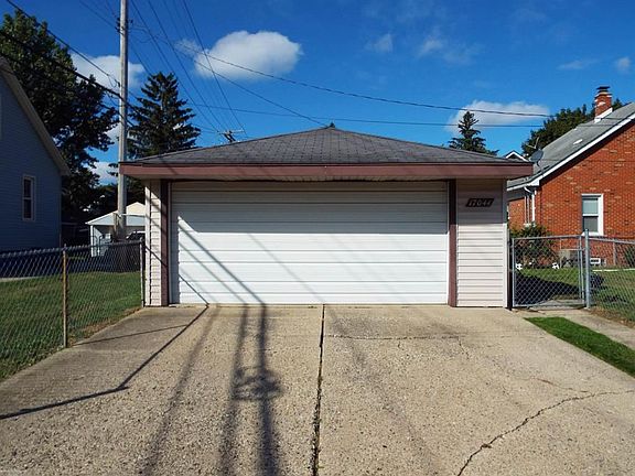 5th image of 17044 Mayfield St
